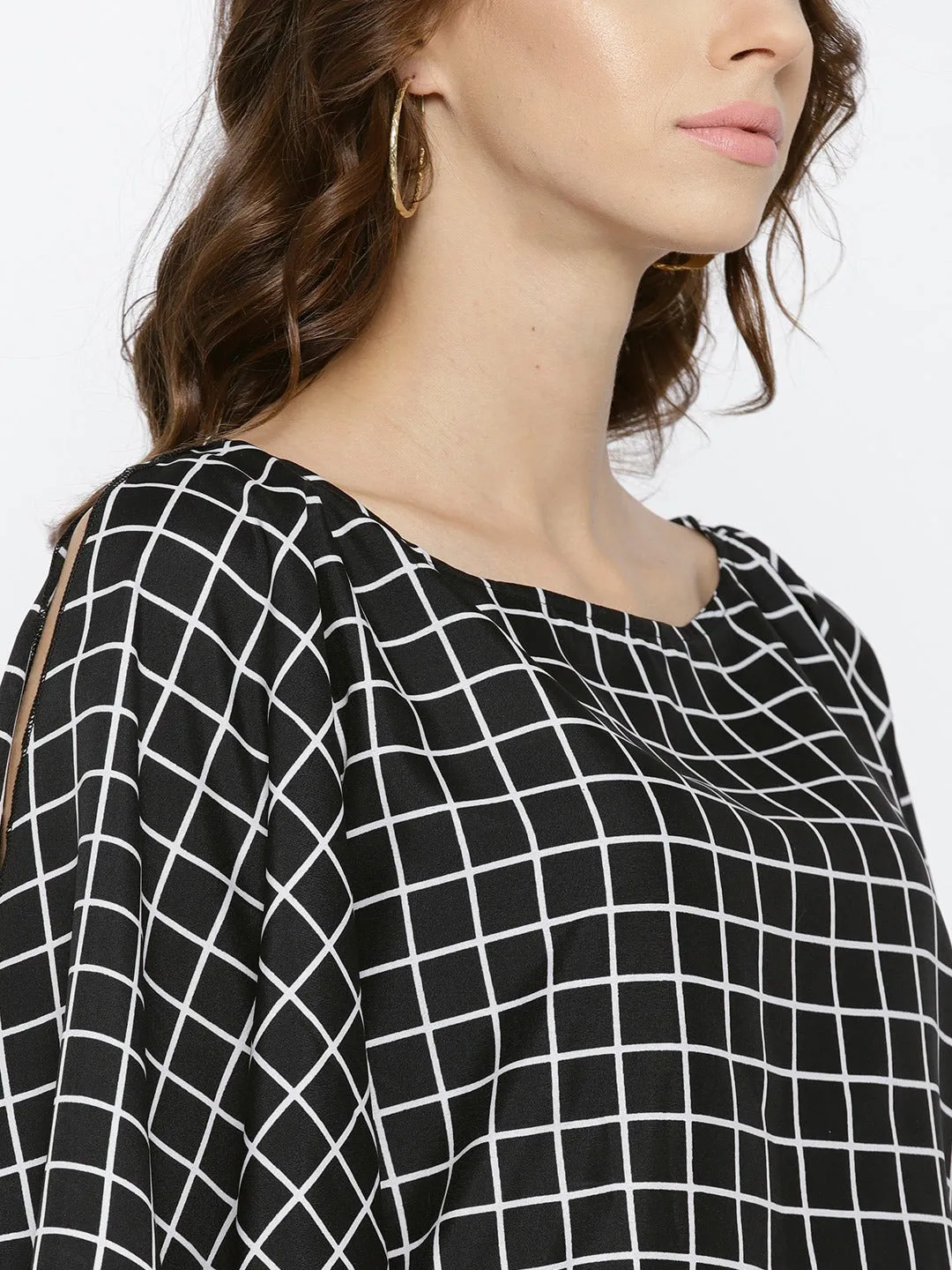 Berrylush Women Black & White Checked Pattern Round Neck Three-quarter Slited Sleeves Regular Boxy Top