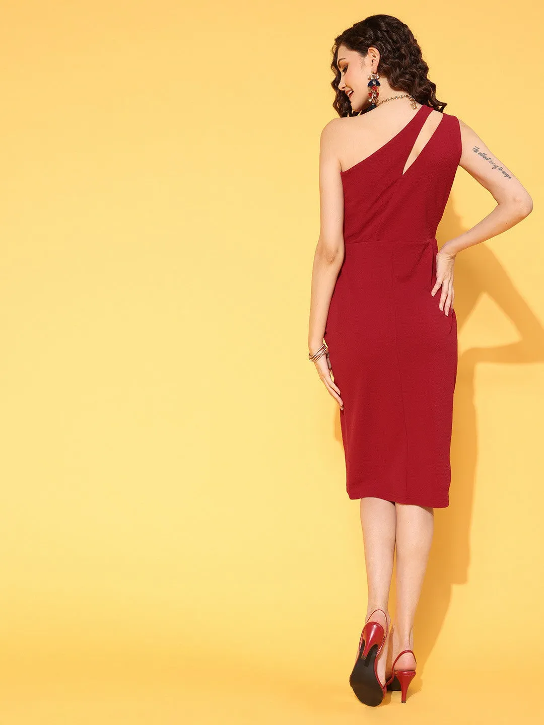 Berrylush Women Solid Deep Red One-Shoulder Neck Cutout Tulip Hem Sheath Midi Dress