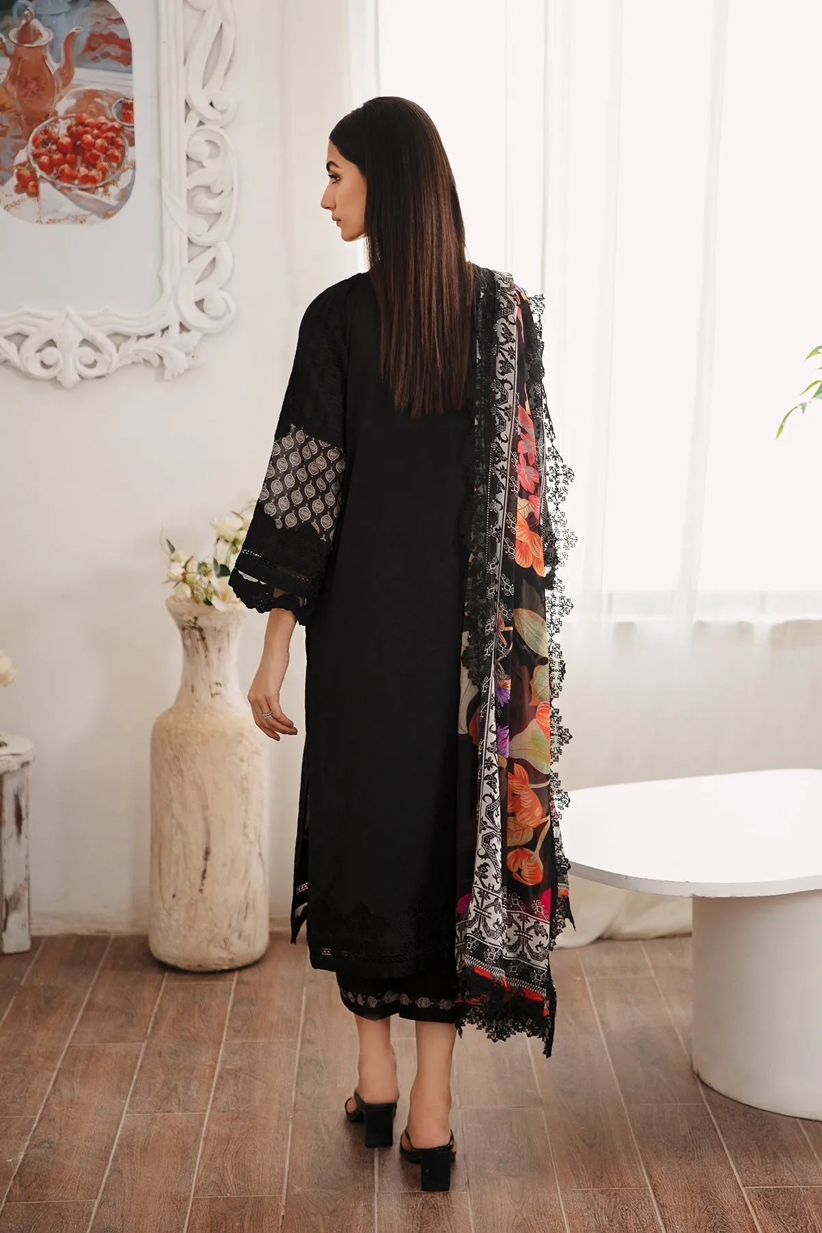 Charizma Monochrome Lawn Collection – CM23-05