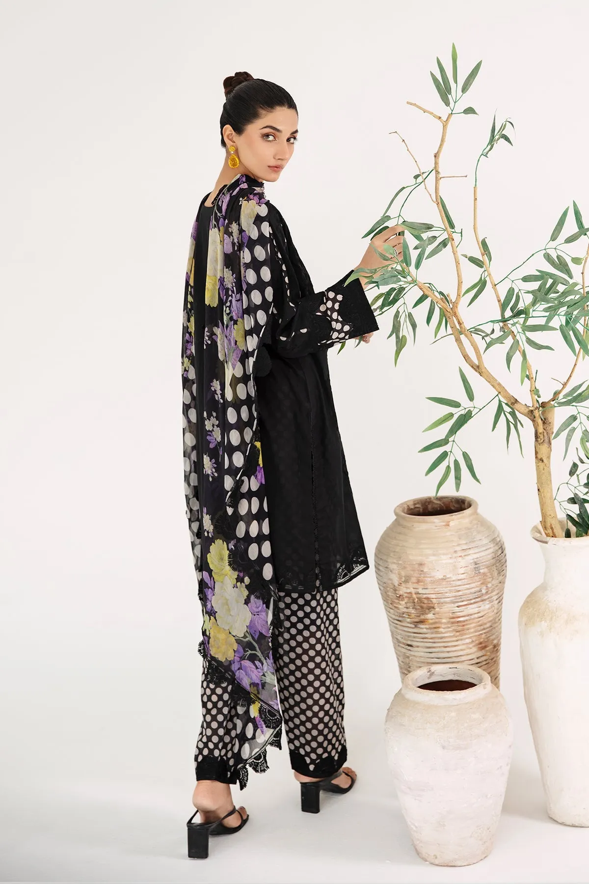 Charizma Monochrome Lawn Collection – CM23-06