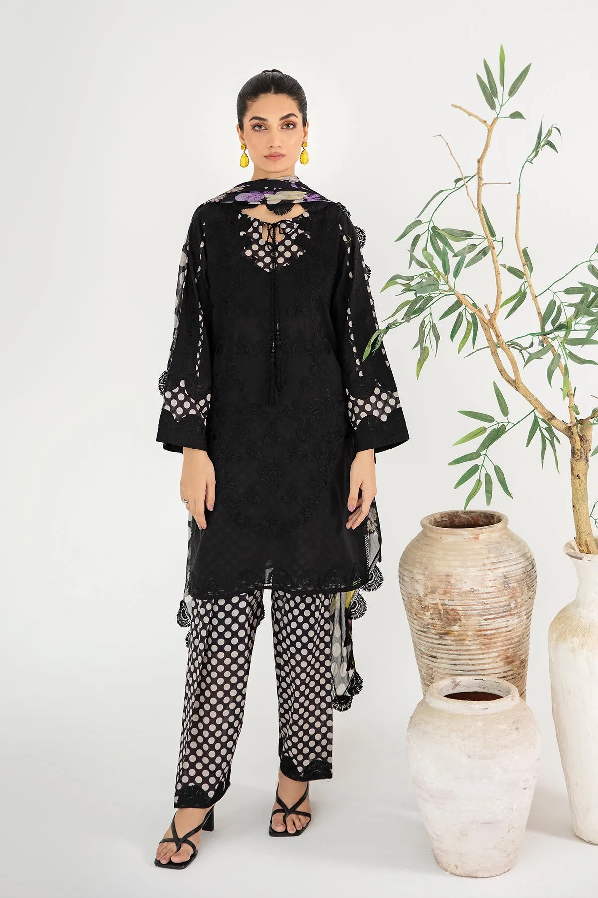 Charizma Monochrome Lawn Collection – CM23-06