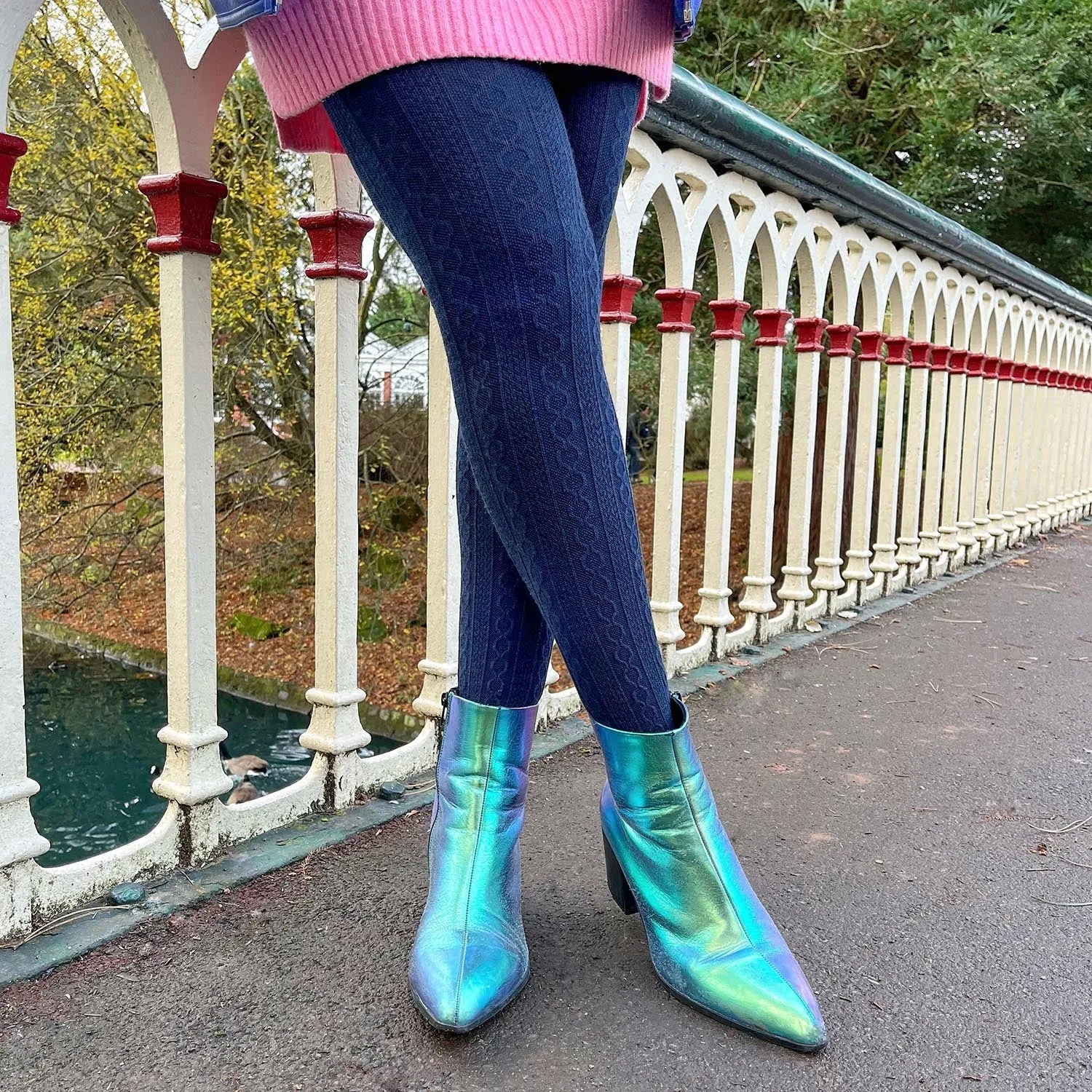 Grannies Cable Knit Wool Tights - Navy (V2)