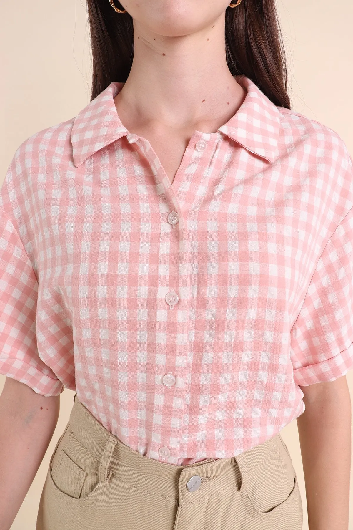 MADEBYNM ISOLA GINGHAM BUTTONED SHIRT IN PINK