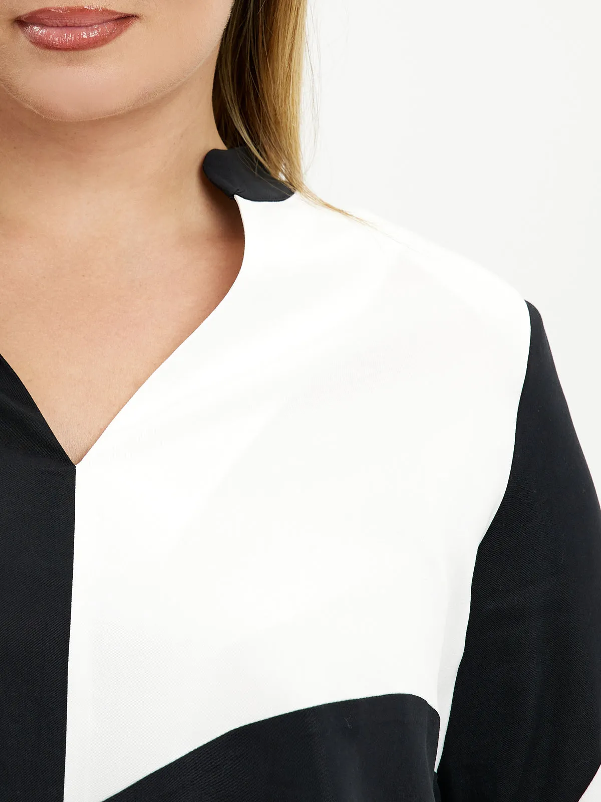 Mat White and Black Blouse