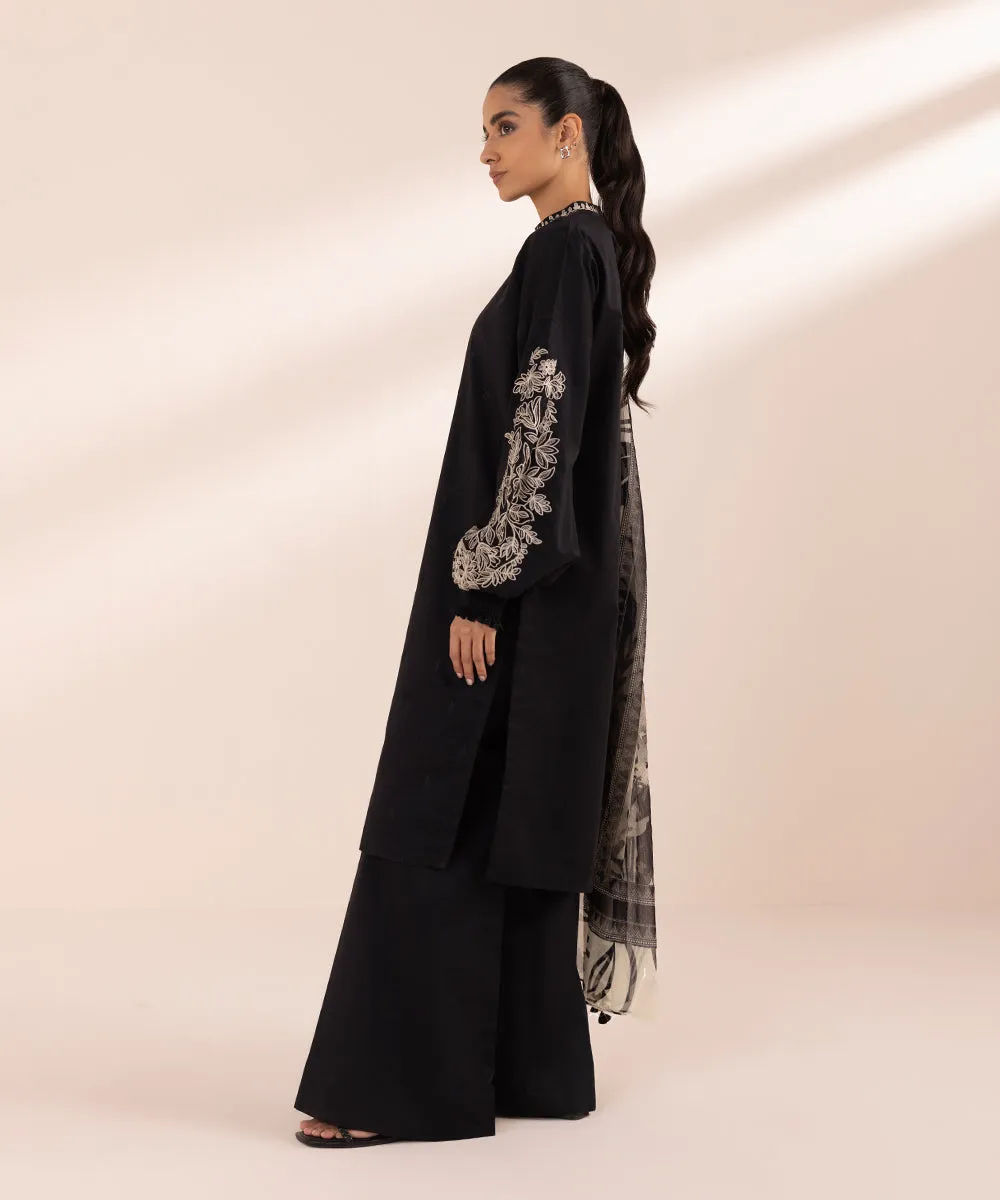 Monochrome '24-3 Piece - Embroidered Lawn Suit - U3Pebw24V412