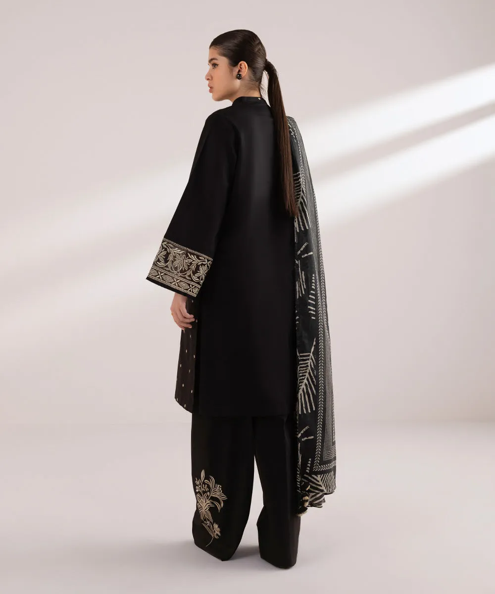 Monochrome '24-3 Piece - Embroidered Lawn Suit - U3Pebw24V414