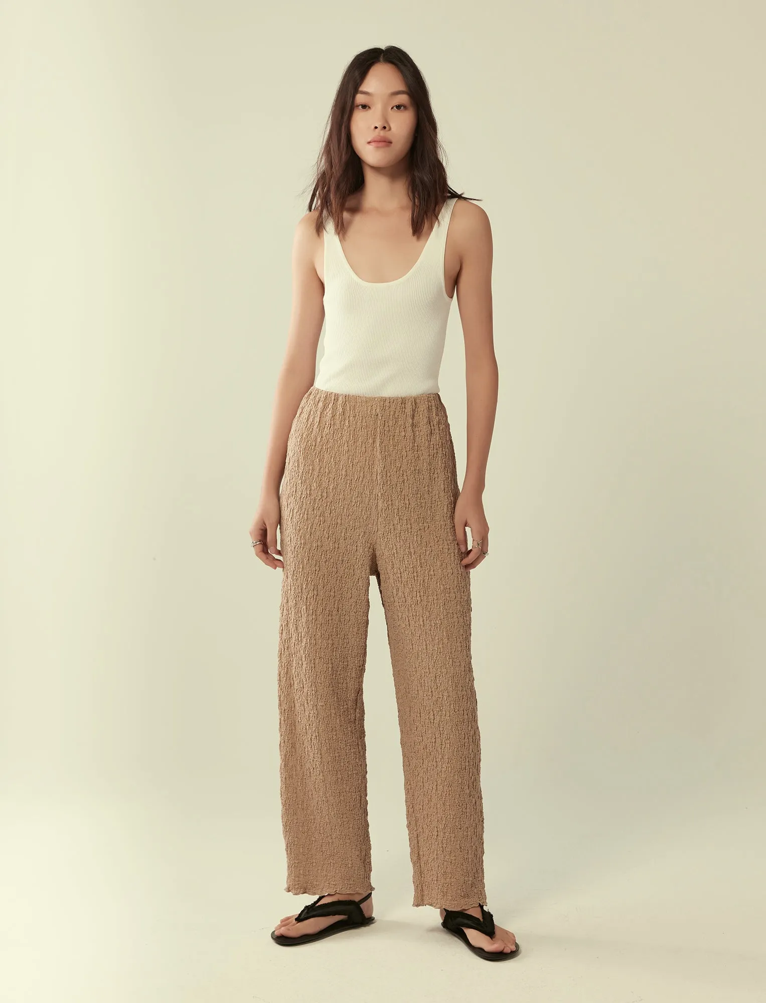 straight-leg crinkled trousers