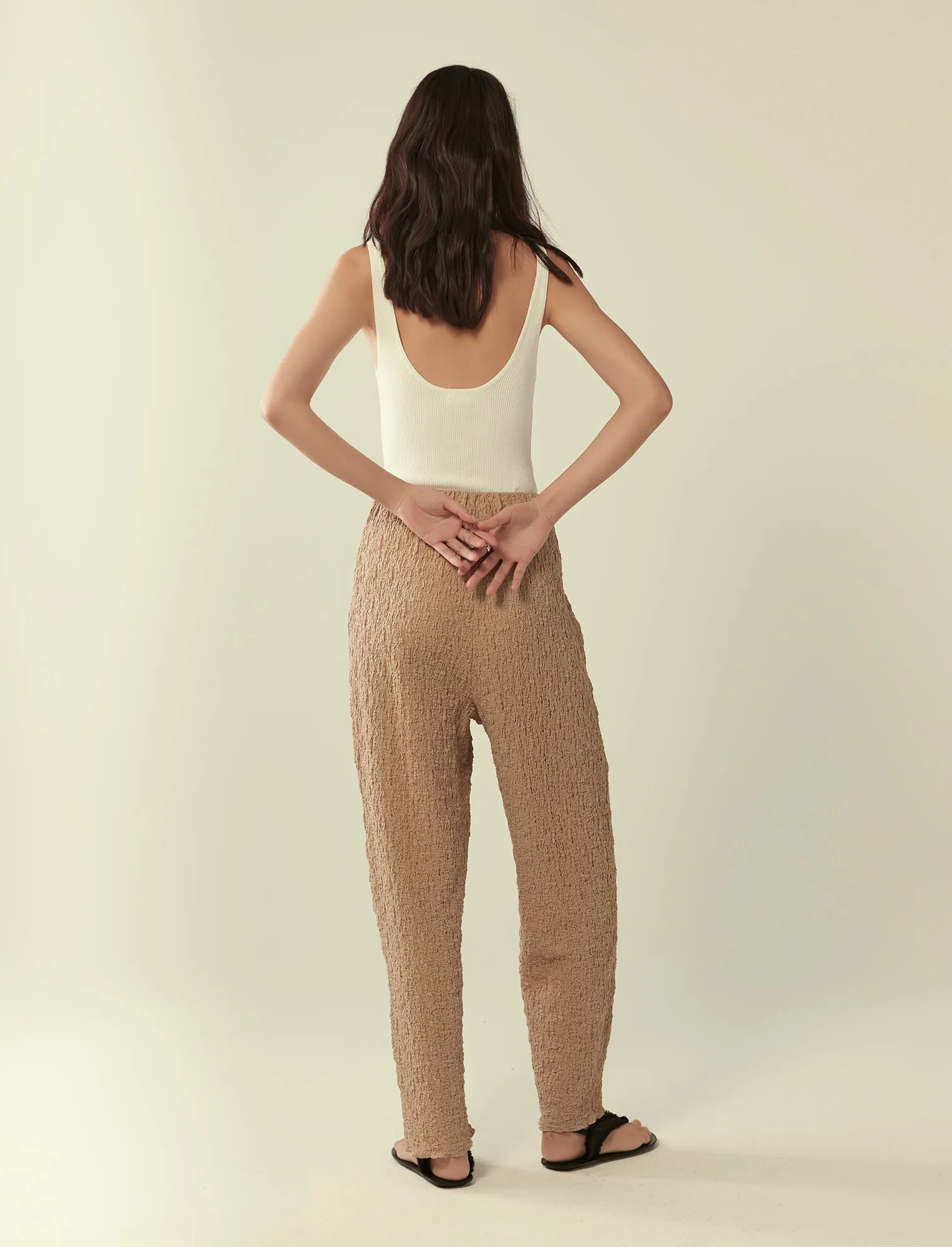 straight-leg crinkled trousers