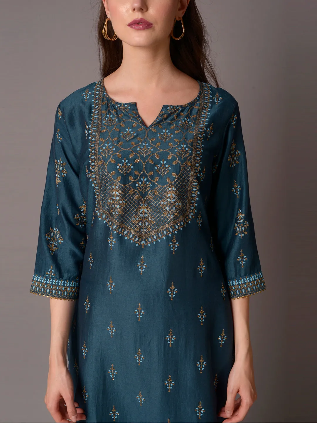 Women Blue Straight Printed Kurta With Trouser