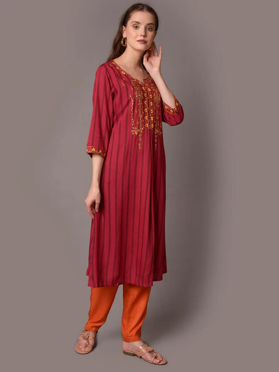 Women Fuchsia Embroidered Kurta With Trouser