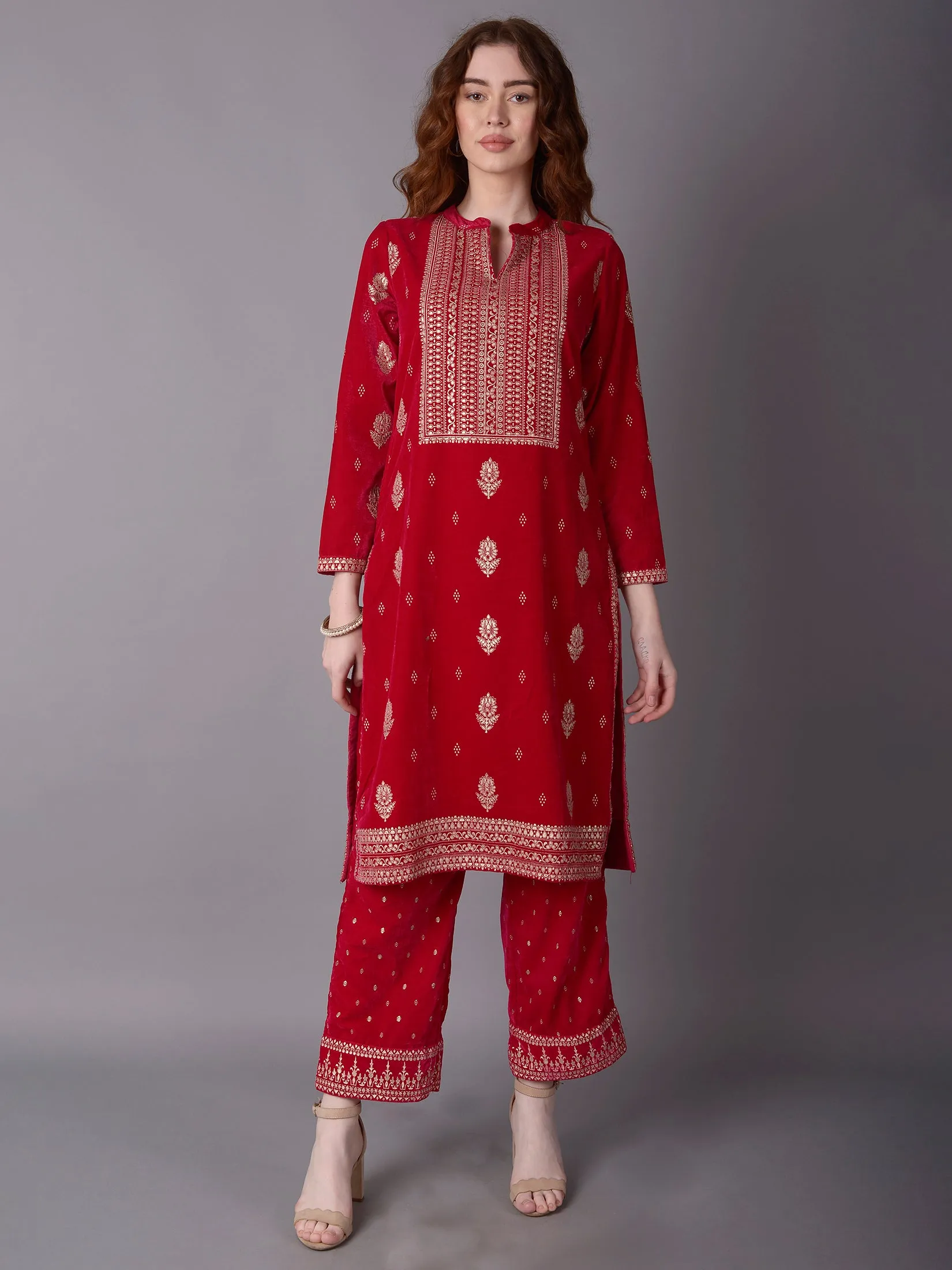 Women Fuchsia Floral Printed Kurta With Trouser