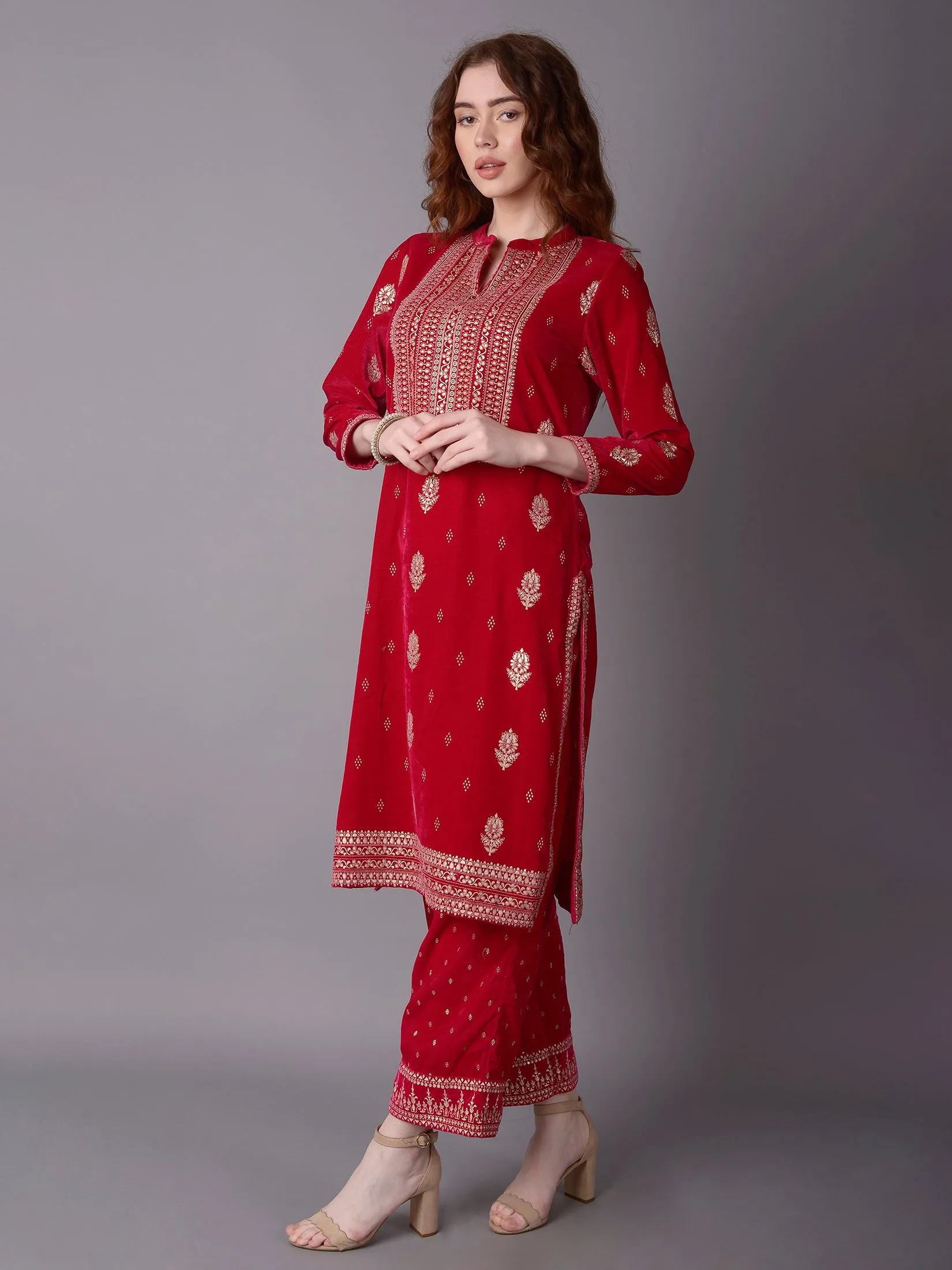 Women Fuchsia Floral Printed Kurta With Trouser