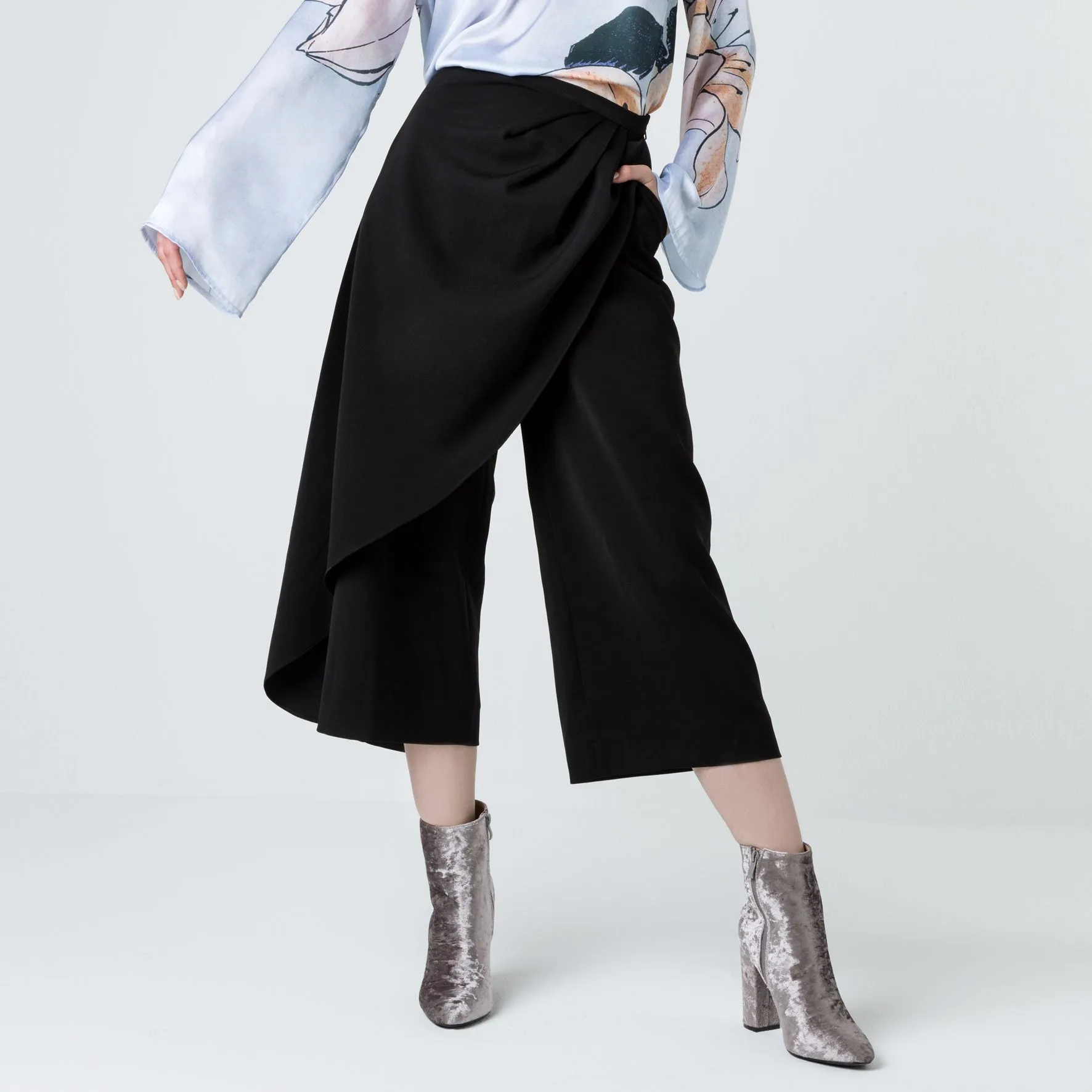 Wrapped Culottes- Black/White